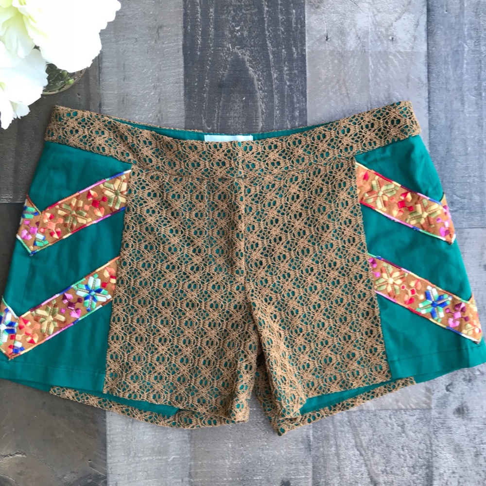 Judith March Embroidered Lace Shorts - Size Medium